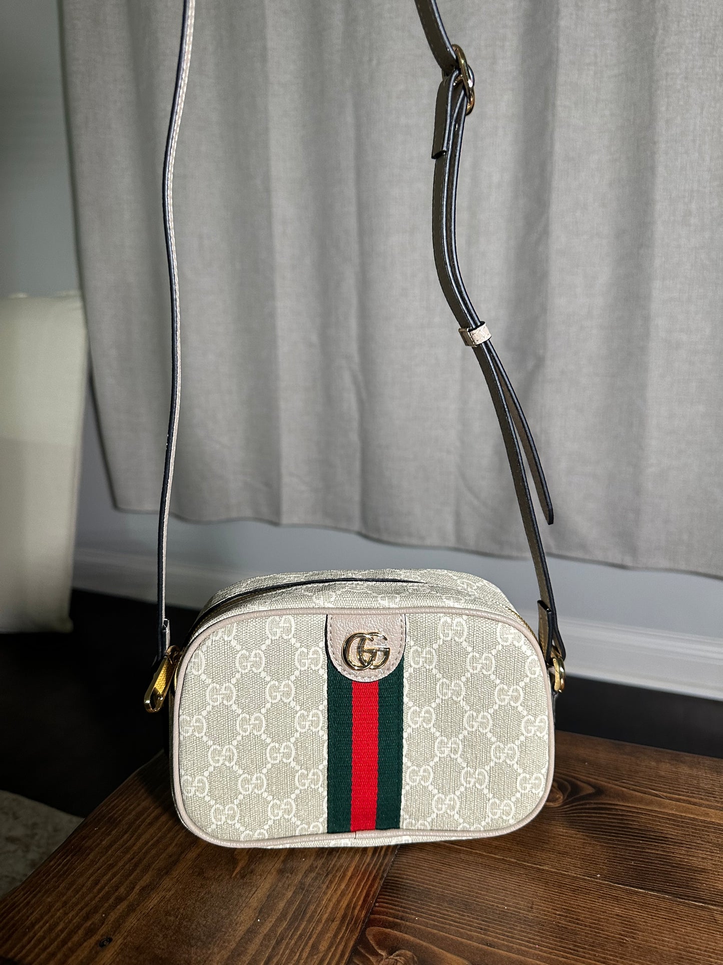 Light striped purse