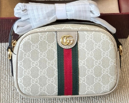 Light striped purse